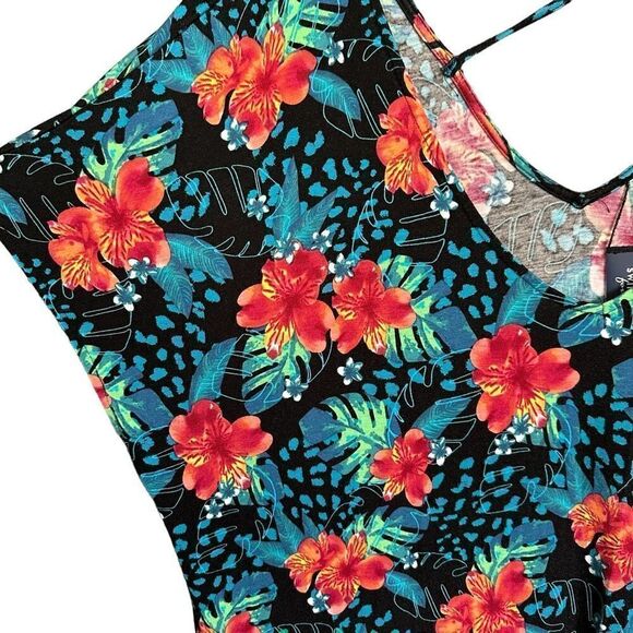 Swimsuits For All Hawaiian Floral Strappy Swimsuit Cover Up - Picture 2 of 8